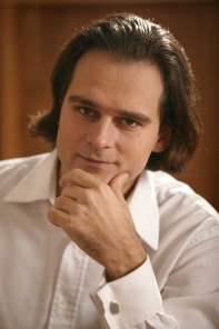 Gergely Bog&aacute;nyi